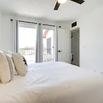 Luxury Phoenix Hideaway With Private Pool And Views!